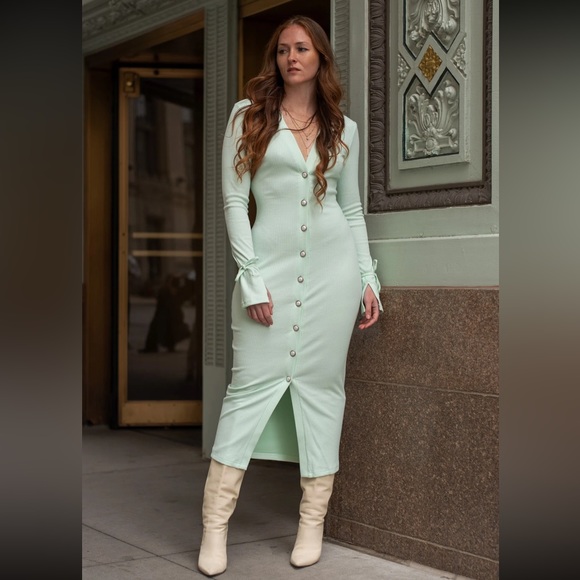 Anya Dress (mint) - Picture 2 of 9